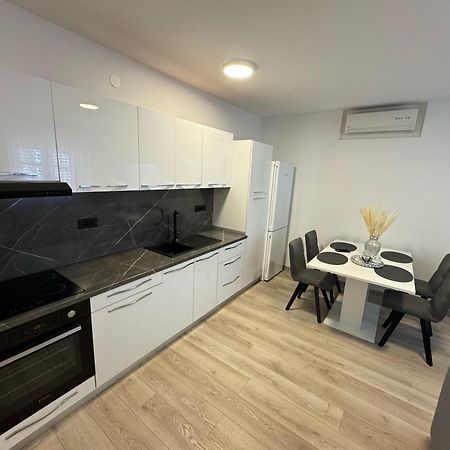 Apartman Iko มาคาร์สกา ภายนอก รูปภาพ
